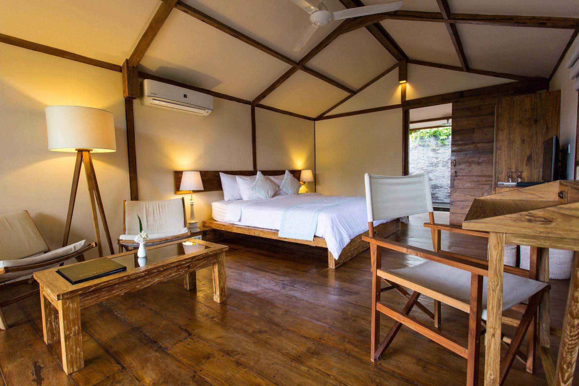 Gili Teak Beach Front Resort Gili Trawangan Exterior foto