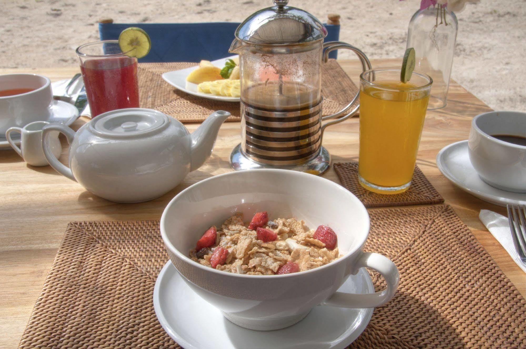 Gili Teak Beach Front Resort Gili Trawangan Exterior foto